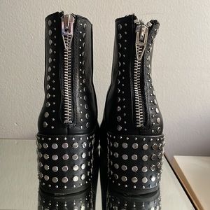 Dolce Vita boots studded heels with zipper size 6